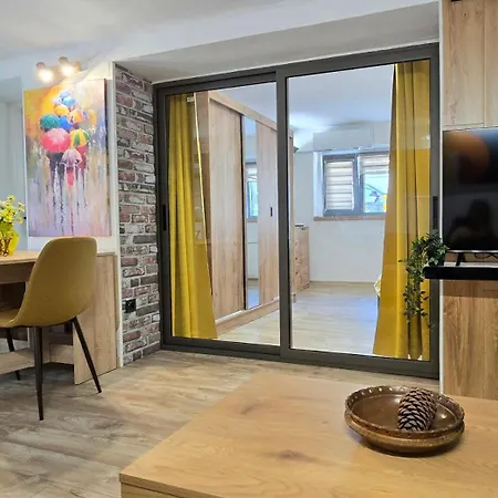 Old-timer 2 Апартаменты Варна