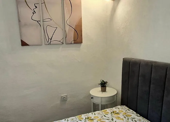 Old-timer 2 Daire Varna